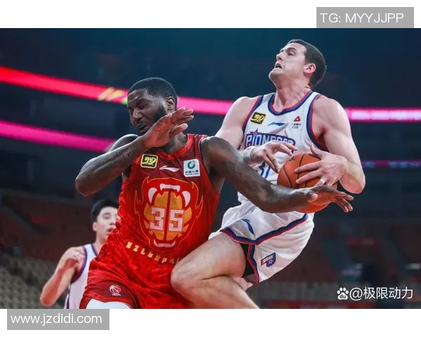 深圳篮球队进攻战术解析与球队发展趋势探讨